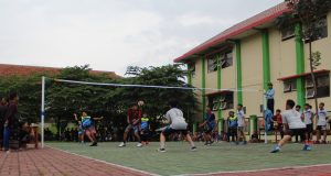 Team Volly SMA Putra Menunjukan Taring