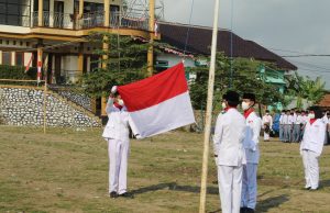 SMA dan SMP Tuan Rumah Pengibaran Bendara Peringatan HUT RI ke-76