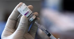 Siswa Ikuti Vaksinasi