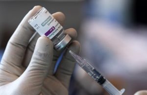 Siswa Ikuti Vaksinasi