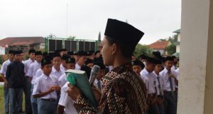 M. Badruz Zaman Penulis Milenial, Isi Acara “Alumni Berbagi Inspirasi” Alumni Menulis Buku