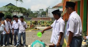 Bekali Pengetahuan Urus Jenazah, Siswa SMAS Al Hikmah Siap Berkiprah di Masyarakat