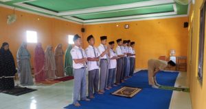 SMALHIK 2 Kuatkan Nilai Religius Melalui Sholat Dhuha Bersama