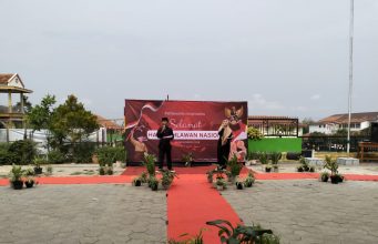 Peringati Hari Pahlawan, OSIS SMAS Al Hikmah Gelar Pertunjukan Drama