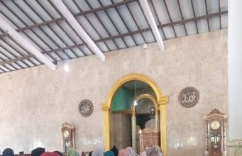 Ujian Kepesantrenan SMA Al Hikmah 2