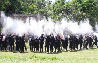 Kobaran Semangat Siswa/Siswi Kelas XI SMA AL HIKMAH Yang Akan Mengikuti Kegiatan Praktek Kerja Lapangan (PKL)