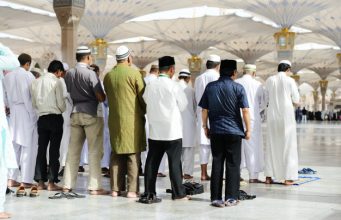 Pasaran kitab Matnu Al Ghoyatu Wa Taqrib Bab “Jumlah Rakaat Salat Fardu” Ke-16