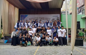 Aksi Panitia dalam Memeriahkan V60 Manual Brewing Competition Throwdwon SMAS AL-HIKMAH