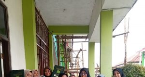 Pembagian Hasil Belajar Siswa/Siswi SMAS AL-HIKMAH