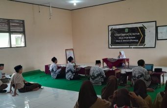 Persiapan Kegiatan Munaqosah Kelas XII Tahfidz & Kitab Kuning SMAS AL-HIKMAH SIRAMPOG