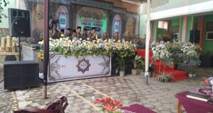 Haflah Tasyakur Munaqosah Kubro Siswa/Siswi Kelas XII Tahfidz dan Kitab Kuning SMA AL HIKMAH