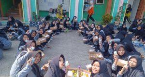 SMA Al Hikmah Gelar “Pertemuan Pagi Ceria” Peringati Hari Anak Nasional 2025