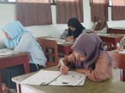 Ujian Seleksi Kelas Unggulan Tahfidz, Kitab Kuning, dan Sains SMA Al Hikmah Tahun Pelajaran 2025/2026 Berlangsung Lancar