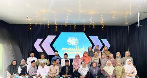 Lantunan Salawat dan Inspirasi KH. Masruri dalam Peringatan Maulid Nabi Muhammad SAW Wujudkan Generasi Tangguh di SMA Al Hikmah