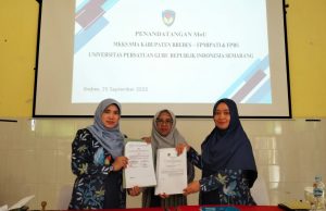 Kepala SMA Al Hikmah dan FPBS UPGRIS Teken MOU, Kuatkan Program Merdeka Belajar Kampus Merdeka