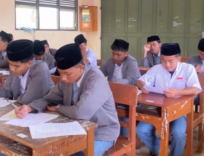 Penilaian Sumatif Akhir Semester 1 (PSAS) SMA AL HIKMAH