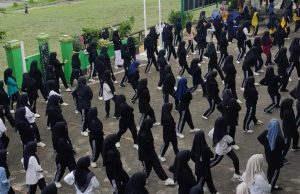 SMA Al Hikmah Gelar Senam Bersama Usai PSAS Ganjil