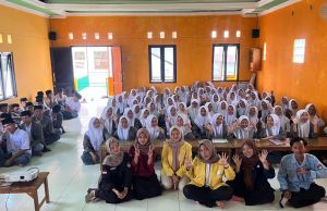 Jemput Masa Depan! Serunya Sosialisasi Kampus Mahasiswa Lintas Universitas di SMA Al Hikmah