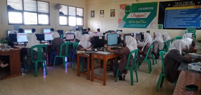 Resmi Dimulai! Siswa Kelas XII SMA Al Hikmah Amankan Identitas Digital Lewat Registrasi SNPMB 2026