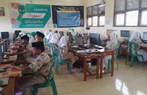 Simulasi di Ruang Lab: Cara SMA Al Hikmah Sirampog Menakar Nyali di UTBK